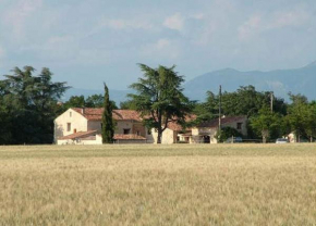 Отель Les Gîtes De La Chérine  Кенсон